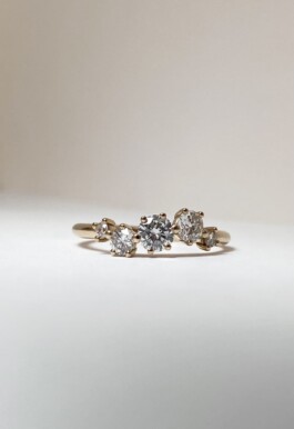 Aus Erbstück entstandene Neuanfertigung mit Diamanten in Roségold 